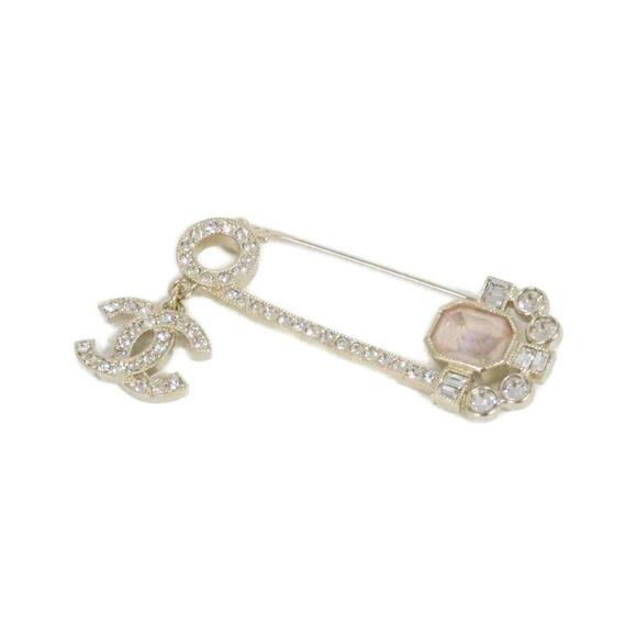 CHANEL Jewelry - CHANEL Authentic Pink Brooch